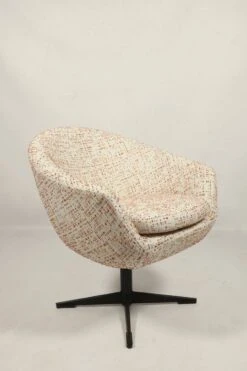 Fauteuil Rétro Vintage Space Age Design Orange Bouclé à Pois 1960 Rénové Chaise De Salon Milieu De Siècle Extraordinaire -Chairly Shop 000d66d2 39b5 4666 b469 5c9c9ae7a84d