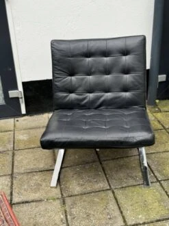 Vintage Leather Chair -Chairly Shop 00b49dfe 5a1c 43a2 a399 caae55d45ab3