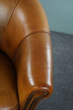 Sheepskin Club Armchair With A Fixed Seat Cushion -Chairly Shop 03703422 24bb 4a8b 8703 df04bd405268