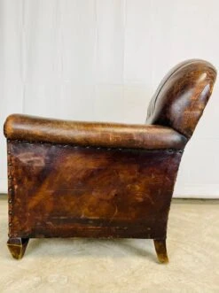 Leather Club Chair -Chairly Shop 07132c23 67ed 4e89 92a8 2a7d130b1c9d