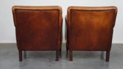 Set Of 2 Subtle Sheepskin Leather Armchairs With A Beautiful Warm Color Scheme -Chairly Shop 135e017d 82b0 4413 9a45 b577239c3446