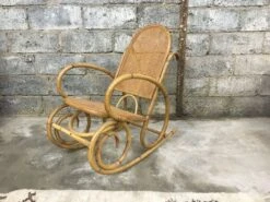 Rocking-chair In Bamboo Rattan And Vintage Wicker 1950 25 Rocking-chair In Bamboo Rattan And Vintage Wicker 1950 -Chairly Shop 1695c47d c79f 42e8 a959 7ce396caeaf0