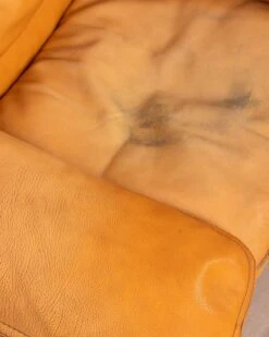 Pair Of Vintage 70's Armchairs In Beige Leather Design Ferruccio Brunati -Chairly Shop 191bd9d5 1ddd 4dcd 937d a387d9bfaa51