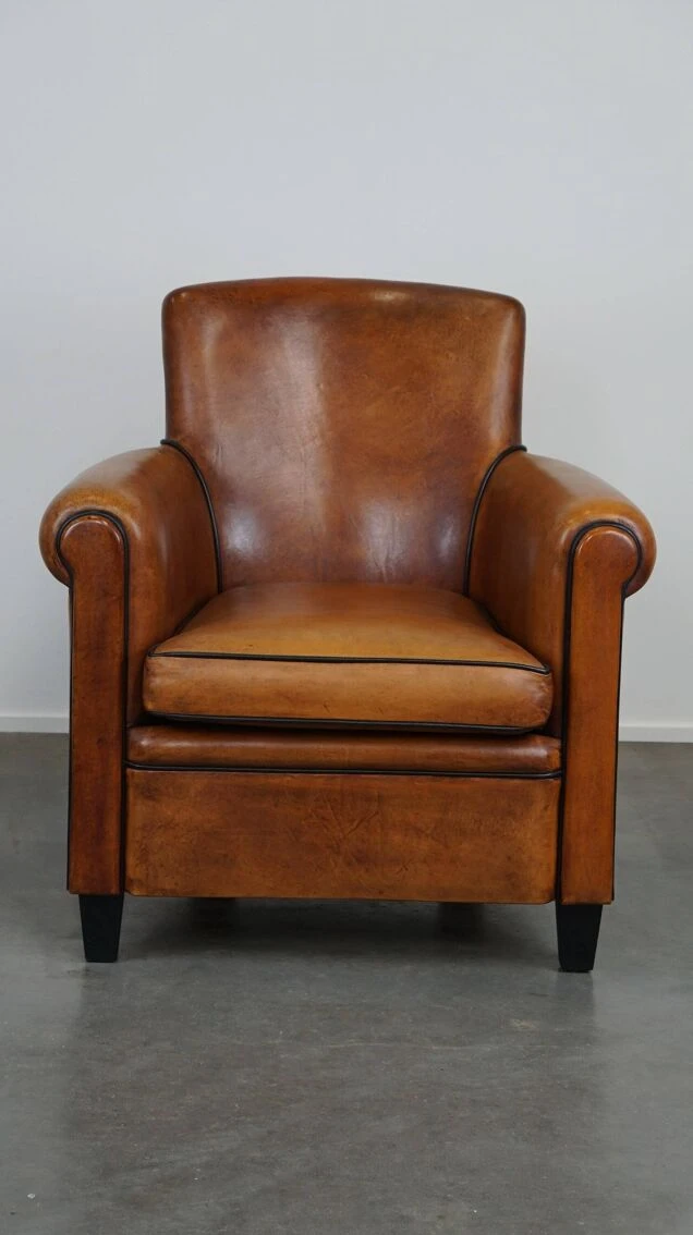 Sheepskin Leather Design Armchair/fauteuil In Excellent Condition 4 Sheepskin Leather Design Armchair/fauteuil In Excellent Condition - Image 2