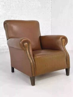 50s Club Armchair In Imitation Leather And Wood 14 50s Club Armchair In Imitation Leather And Wood -Chairly Shop 1fb33180 6634 4c23 8e5d 3933c1bfab51