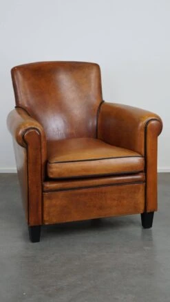 Sheepskin Leather Design Armchair/fauteuil In Excellent Condition 24 Sheepskin Leather Design Armchair/fauteuil In Excellent Condition -Chairly Shop 201bde17 aaf9 454d 9d70 63dde5b7b55a