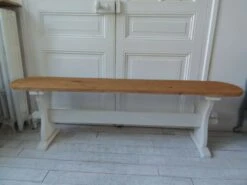 Bench, End Of Vintage Bed, Pearl Gray Patinated Base, Wooden Seat. -Chairly Shop 24e831b8 b41d 4215 b3f3 eebd5d7652a0