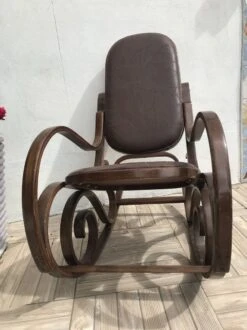 Old Wooden Rocking Chair -Chairly Shop 252dcd5d 0bd0 40d0 a501 c08ff353fb52