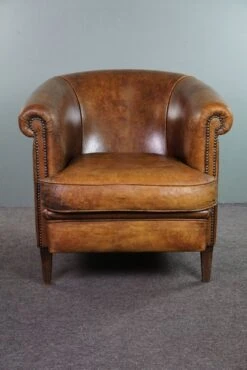 Club Armchair With Patina, Made Of Sheep Leather -Chairly Shop 2908adca 93d9 437d 906a 473e793386b8