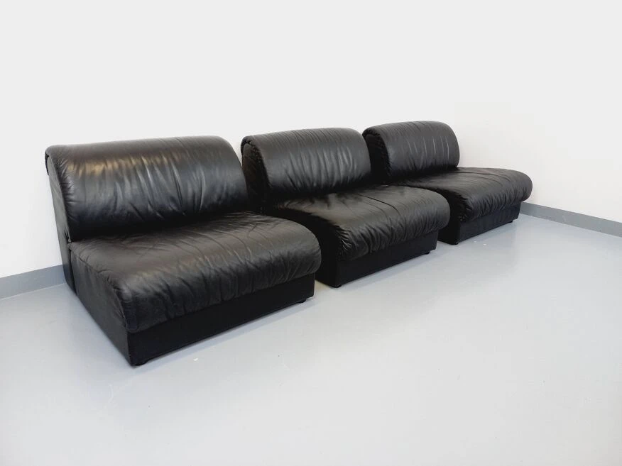 Set Of 3 Vintage Italian Delta Fireside Chairs In Black Leather From The 70s 15 Set Of 3 Vintage Italian Delta Fireside Chairs In Black Leather From The 70s - Image 13