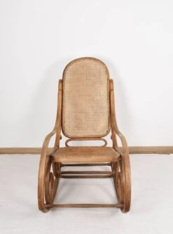 Rocking Chair, Curved Wood 40 Rocking Chair, Curved Wood -Chairly Shop 2a211dc3 6358 468a a632 0a45134ad9f3