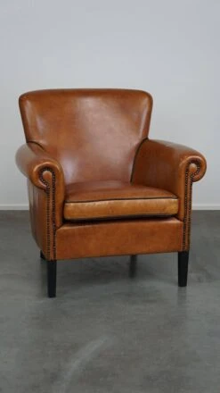 Sheepskin Leather Armchair With A Luxurious Appearance -Chairly Shop 2d35287c 1d2b 4f59 a44e b4a9fb76e9bb