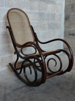 Rocking Chair 1970 -Chairly Shop 2ea13ee6 0c8f 4526 ae61 78d69bcf5697