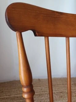 Vintage Turned Wooden Rocking Chair -Chairly Shop 2f65f67c 85b7 4798 b7a9 cb4645182702