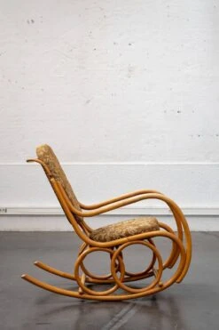 Bentwood Rocking Chair -Chairly Shop 316256cd c961 46a8 8ad9 c3f2b49c0a62