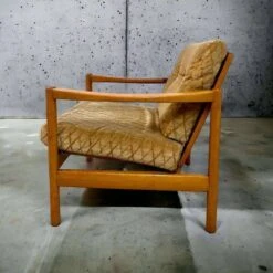 Single Seat / Armchair / Vintage Club Armchair -Chairly Shop 3215b71a a7a7 4516 81dd 9c1935694202