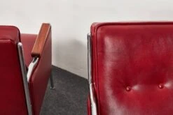 Fauteuils Vintage En Cuir Bordeaux De Style Bauhaus Par József Peresztegi, Hongrie 1950, -Chairly Shop 38ad289b 3d43 4e3c 9165 7c9895b3ff5c
