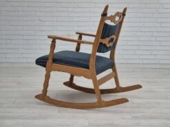 1970s, Danish Design, Oak Wood Rocking Chair With Footstool, Furniture Wool, Original Condition. -Chairly Shop 3ee98962 e7db 41d0 98f8 cf7dc5a41d40