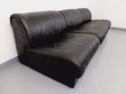 Set Of 3 Vintage Italian Delta Fireside Chairs In Black Leather From The 70s 26 Set Of 3 Vintage Italian Delta Fireside Chairs In Black Leather From The 70s -Chairly Shop 3f17cdd3 431a 4ab3 a2a6 052e97d6b351
