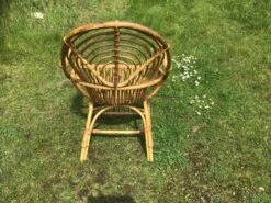 Vintage Ovoid-shaped Rattan Armchair. -Chairly Shop 403fa817 00af 43a2 b396 626439e1b47c