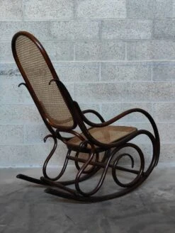 Rocking Chair 1970 -Chairly Shop 42c62d34 69df 404d bd3b 0191e93a39a7
