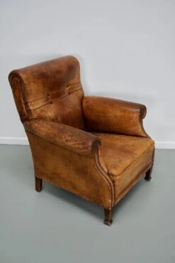 Vintage Dutch Cognac Colored Leather Club Chair -Chairly Shop 46acd8ef d171 40e6 bd28 c5a660cbcb83