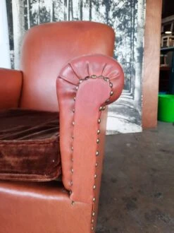 Pair Of Leatherette Club Chairs -Chairly Shop 47427ca2 8d0a 47b4 955e 7234d3a49e23