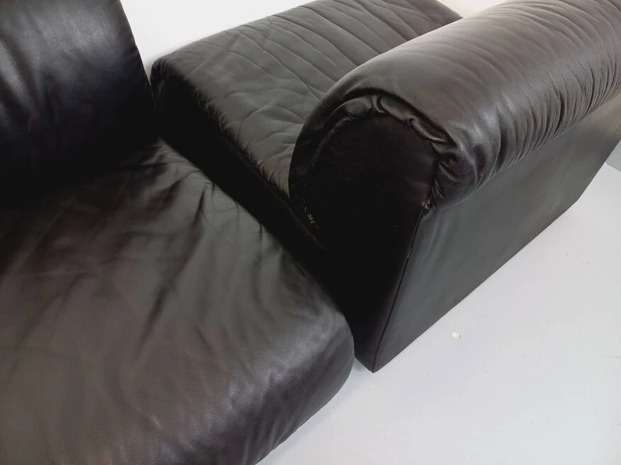 Set Of 3 Vintage Italian Delta Fireside Chairs In Black Leather From The 70s 18 Set Of 3 Vintage Italian Delta Fireside Chairs In Black Leather From The 70s - Image 16