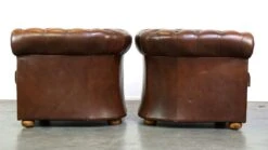 Beautiful Set Of 2 Very Well-maintained Brown Leather Chesterfield Armchairs -Chairly Shop 4ffb9e12 6a83 42c3 acea ddbb196644ed