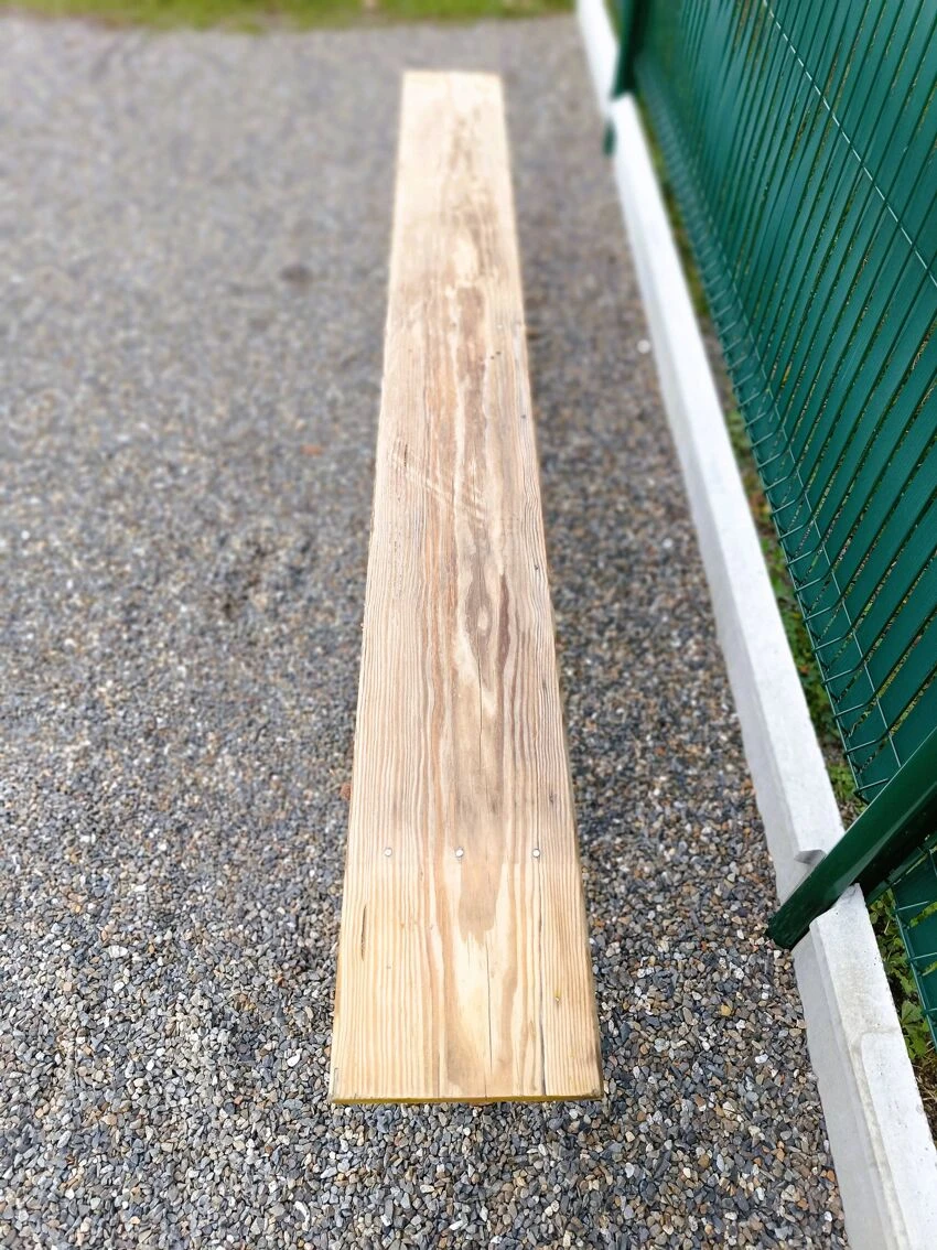 Farm Bench 2.28 M 12 Farm Bench 2.28 M - Image 10