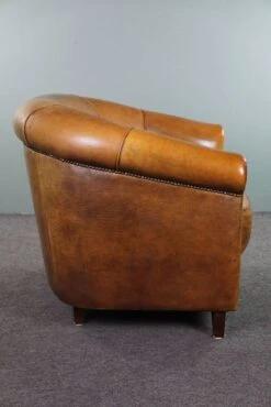 Sheepskin Club Armchair With A Fixed Seat Cushion -Chairly Shop 556dc171 a7f6 430f 9577 5d7bc47926db