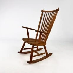 Mid Century Massive Oak Rocking Chair, 1960s -Chairly Shop 557066c4 163e 444b b93f d38c9c498d0f