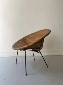 Basket Armchair In Rattan And Black Metal, Design 1950 -Chairly Shop 5b574cc2 f7e2 491d 9903 71dd40acb0d1