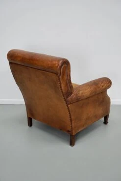 Vintage Dutch Cognac Colored Leather Club Chair -Chairly Shop 5b869357 efb4 4e41 a7cb 1b38eb38ce2b