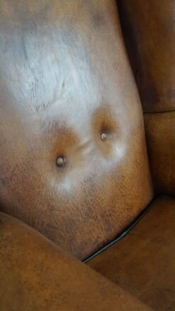 Large Sheepskin Leather Wingback Armchair In Good Condition, English Style 22 Large Sheepskin Leather Wingback Armchair In Good Condition, English Style -Chairly Shop 5c44e932 dae2 49f6 9fef 0bc18c0769d6