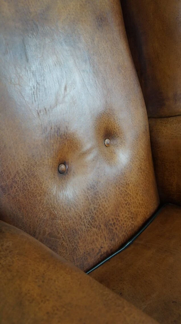 Large Sheepskin Leather Wingback Armchair In Good Condition, English Style 12 Large Sheepskin Leather Wingback Armchair In Good Condition, English Style - Image 10