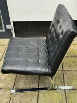 Vintage Leather Chair -Chairly Shop 602c4393 5298 46b6 aecc 1c8d99d1a4a3