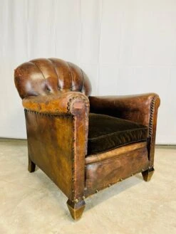 Leather Club Chair -Chairly Shop 6459ae13 08c0 4ac1 8edf a41cc557f63c