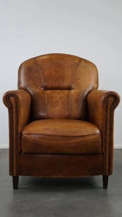 Charming And Rugged Sheepskin Leather Armchair, Large Model -Chairly Shop 65e87b06 7f29 4934 844a a9339202f614