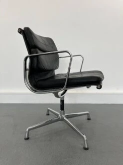 EA 208 Office Chair By Charles & Ray Eames For Vitra -Chairly Shop 66f22ba4 07f7 43c5 a317 b631aa7e7a18
