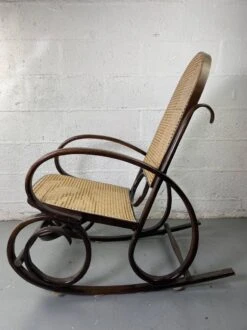 Rocking Chair Chair In Wood And Cannage From The 70s -Chairly Shop 682836b2 ae8b 444a 8d03 8feab5597031