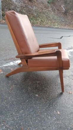 Vintage Armchair Pierre Guariche -Chairly Shop 6e188cc2 d004 4c2b b71c 4dd53b849419