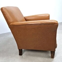50s Club Chair In Imitation Leather And Wood 14 50s Club Chair In Imitation Leather And Wood -Chairly Shop 71c78b20 5369 4f2e be12 f7939e811e2d