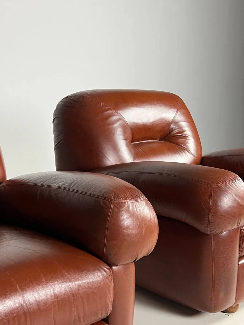 Itslian Design Chairs 4 Itslian Design Chairs - Image 2