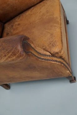 Vintage Dutch Cognac Colored Leather Club Chair -Chairly Shop 774985c4 008b 4f4e bcf7 a32fe4a44788