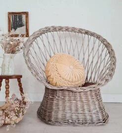 Antique Armchair In Gray Woven Wicker -Chairly Shop 7e4cbc47 6ab5 4276 8bae 7614408b3c23