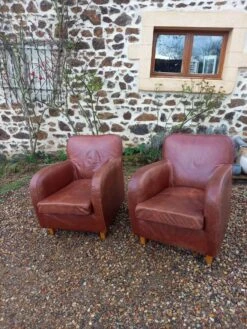 Pair Of Leather Club Chairs 24 Pair Of Leather Club Chairs -Chairly Shop 8125f02a 4b54 49fd 88bb b729540d6792