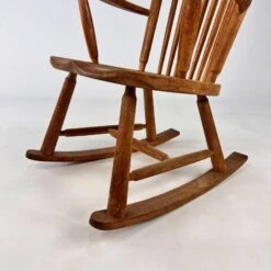 Mid Century Massive Oak Rocking Chair, 1960s -Chairly Shop 82392efa 0018 4a48 bf59 323078be14cb