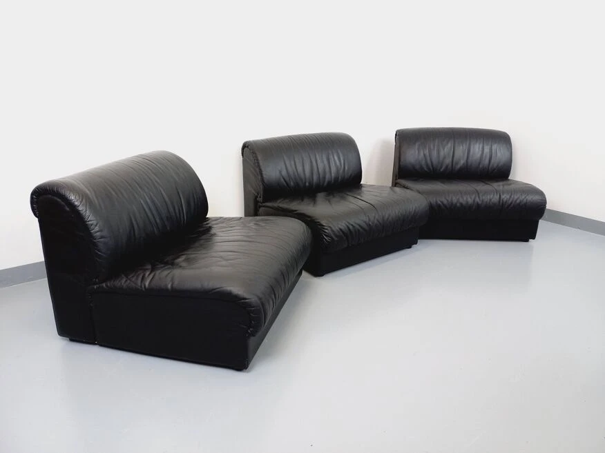 Set Of 3 Vintage Italian Delta Fireside Chairs In Black Leather From The 70s 11 Set Of 3 Vintage Italian Delta Fireside Chairs In Black Leather From The 70s - Image 9