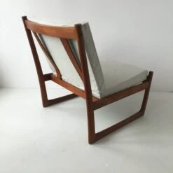 Gray Fireside Chair Peter Hvidt And Orla Mølgaard-Nielsen -Chairly Shop 87164192 00e5 45fa a1ba 3d3464edb768